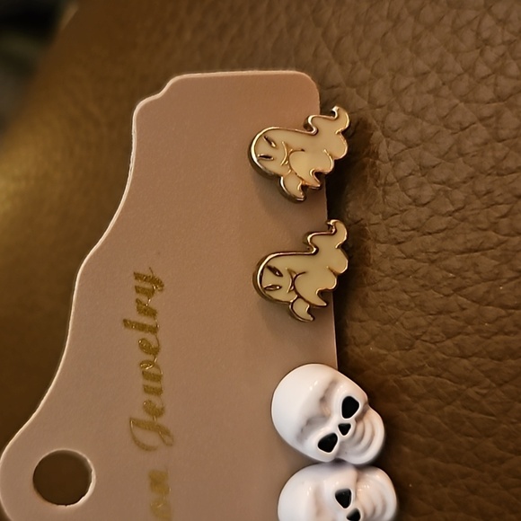 3/$30 Three Pairs Halloween Post Earrings Jack O' Latern Skull Ghost Earrings - Picture 3 of 3